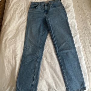 Everlane The Cheeky Jean